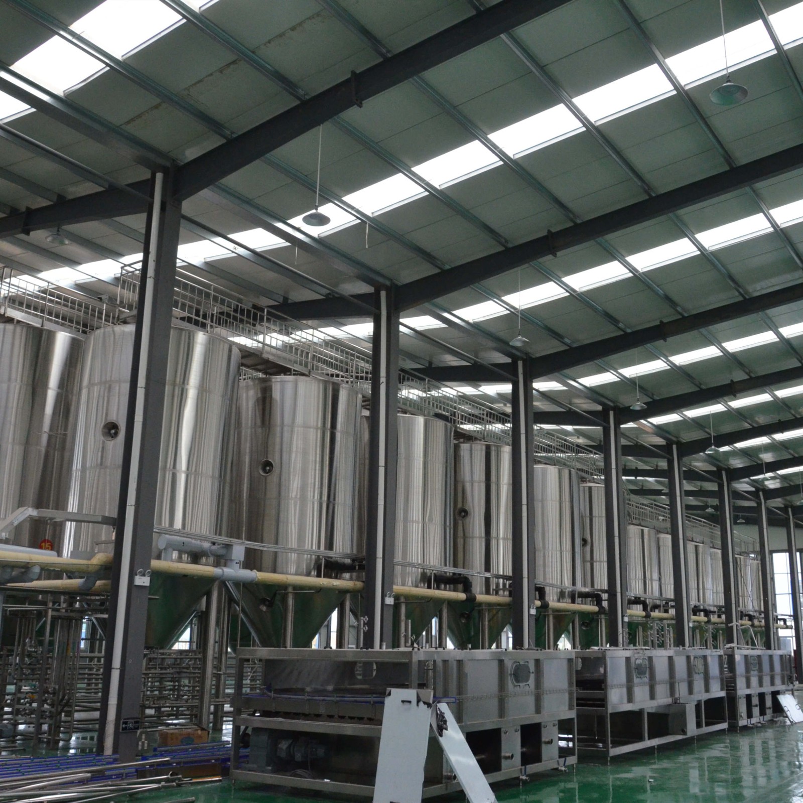 big size fermenter in installation site.jpg